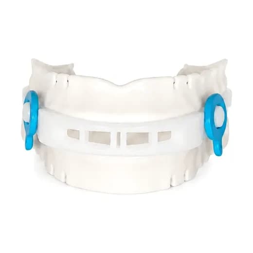 PEEP Guard assembled on dental models, seen from the front.